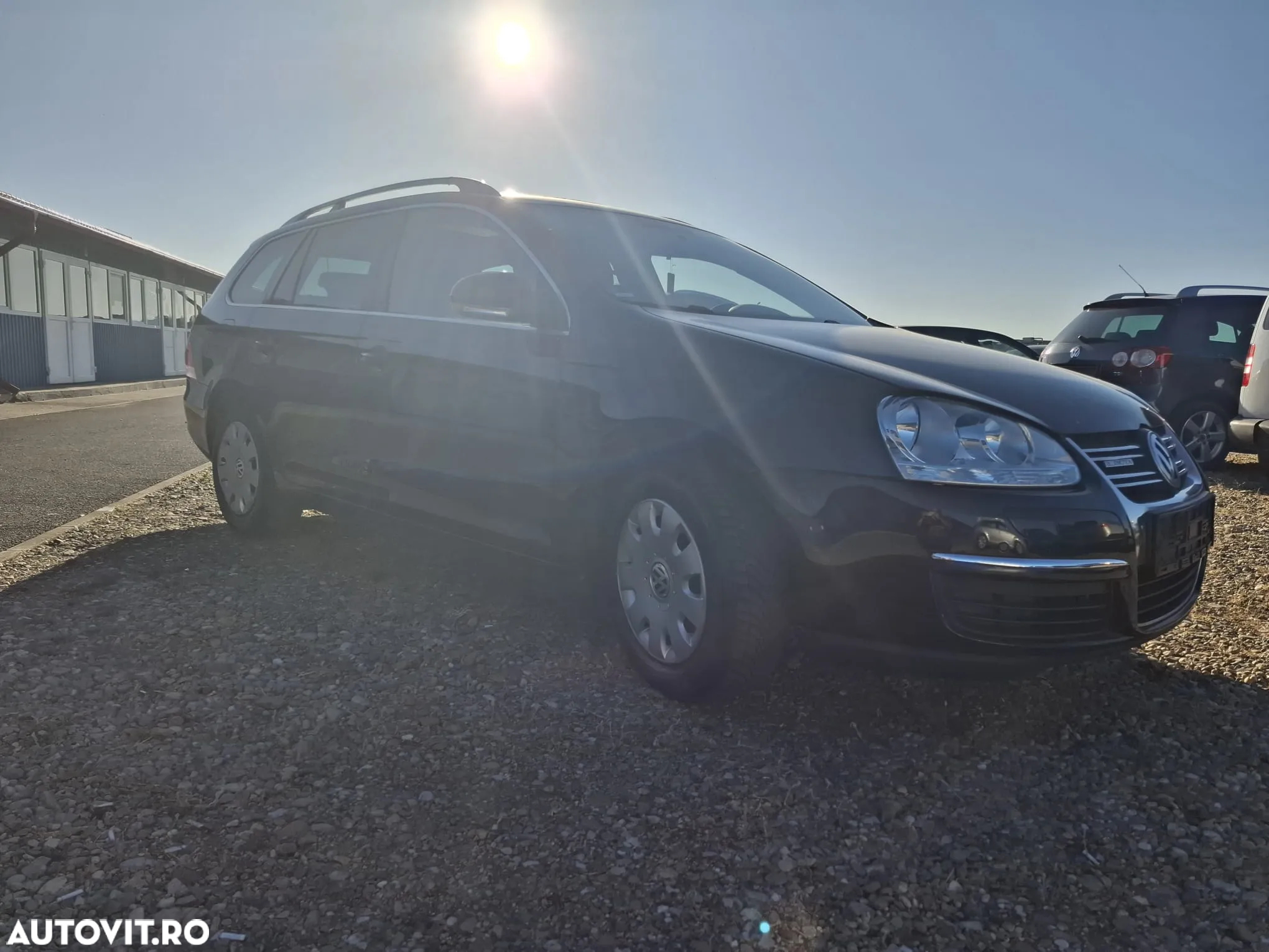 Volkswagen Golf Variant 1.9 TDI DPF Sportline BlueMotion - 4