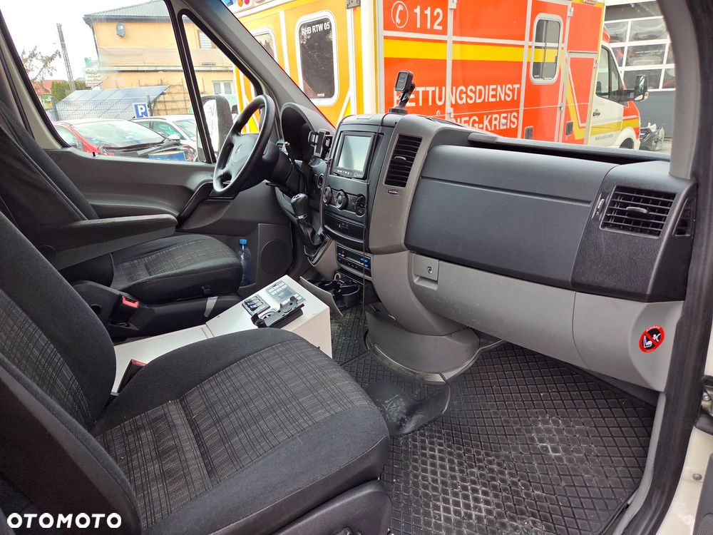 Mercedes-Benz SPRINTER - 16