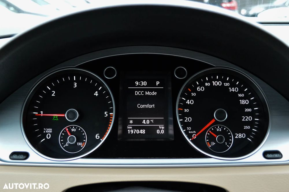 Volkswagen Passat CC 2.0 TDI 4Motion BlueMotion Technology DSG - 12