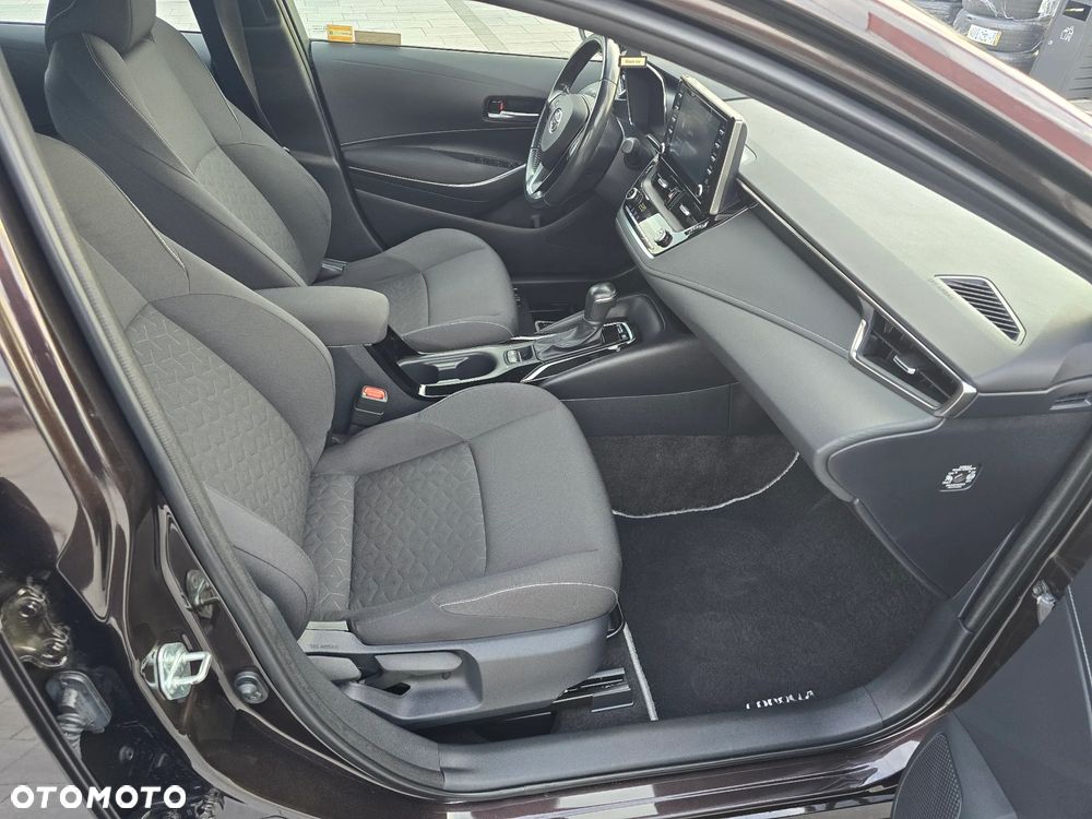 Toyota Corolla ver-1-8-hybrid-comfort - 19