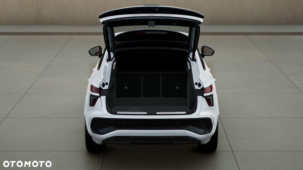 Audi Q3 Sportback - 11