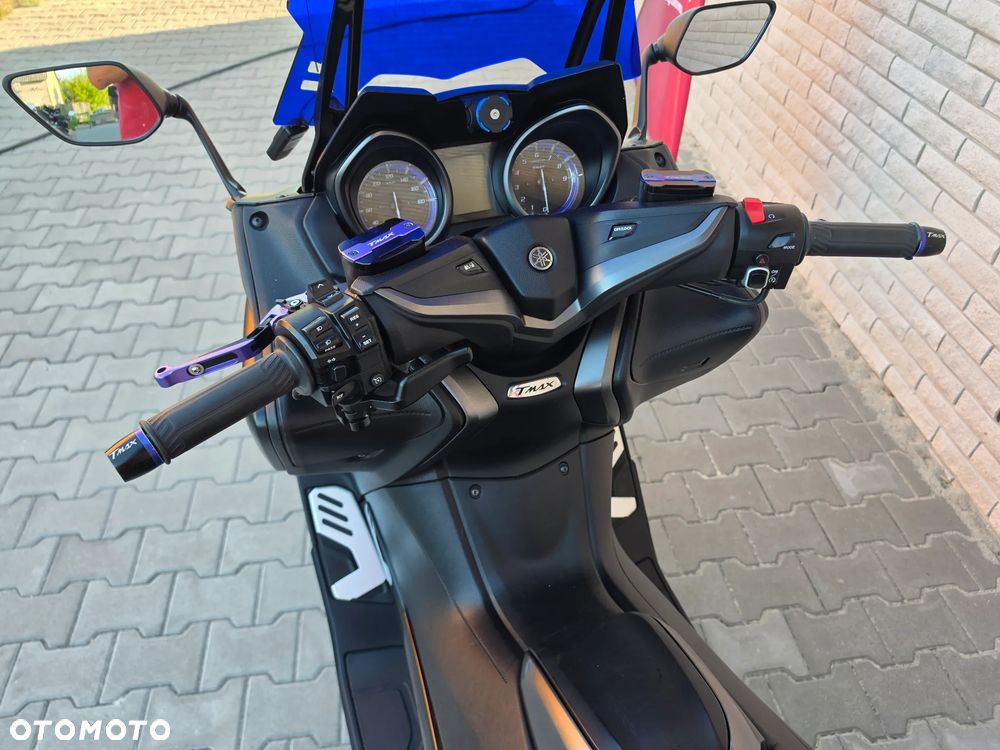 Yamaha Tmax - 8