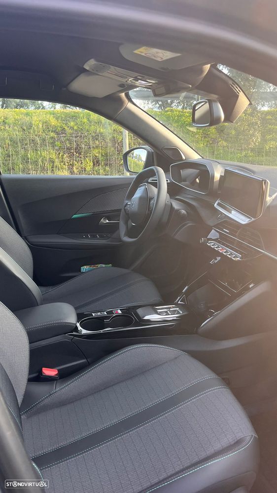 Peugeot e-2008 50 kWh Active Pack - 9