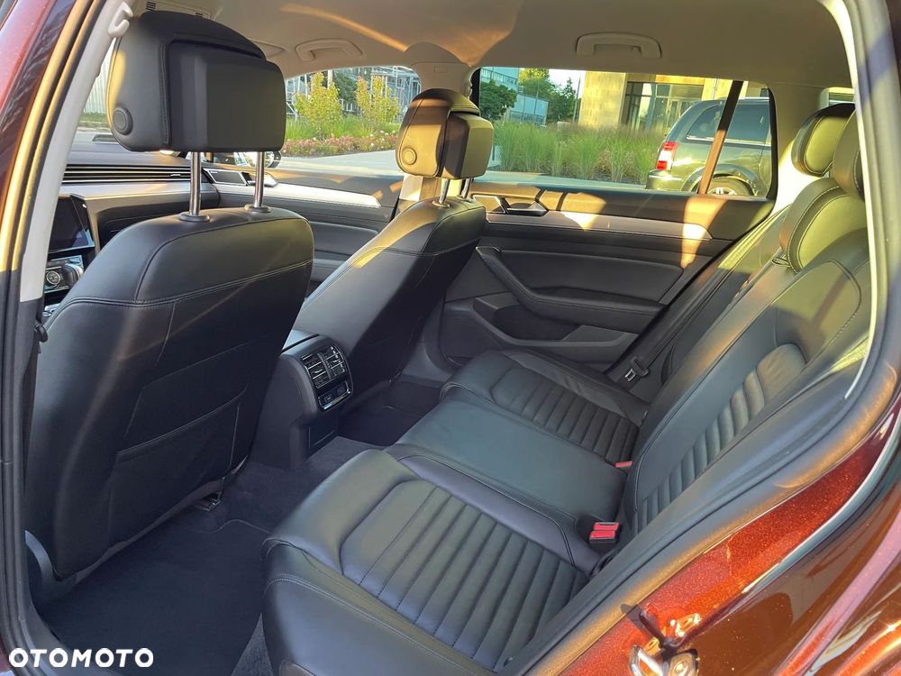 Volkswagen Passat Variant 2.0 TSI BMT Highline DSG - 10