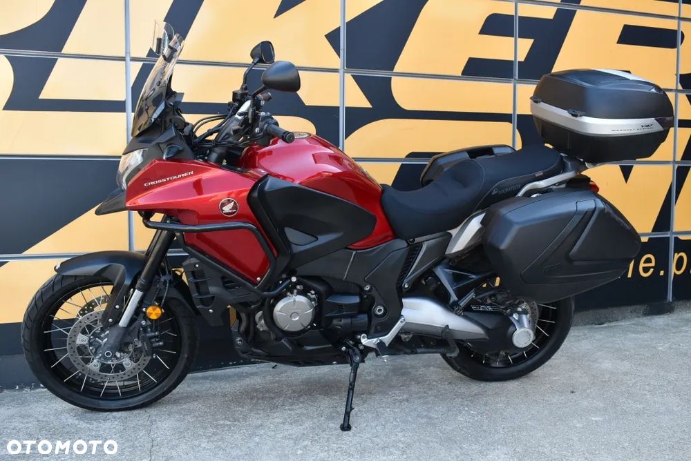 Honda VFR - 8
