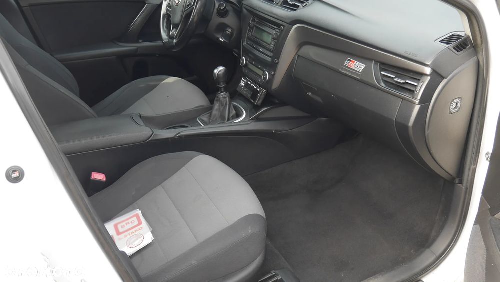 Toyota Avensis 1.8 Business Edition - 8