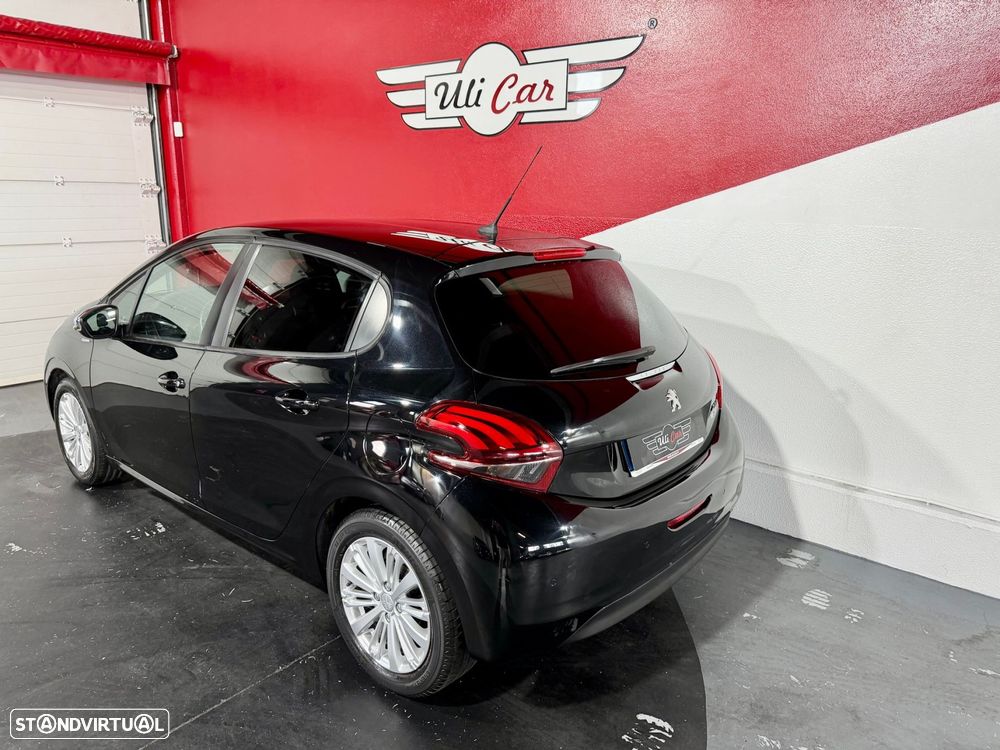Peugeot 208 1.2 PureTech Style - 30