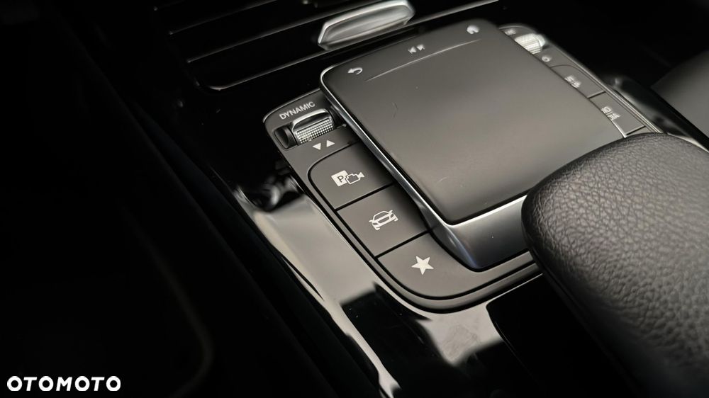 Mercedes-Benz Klasa A 200 7G-DCT - 27