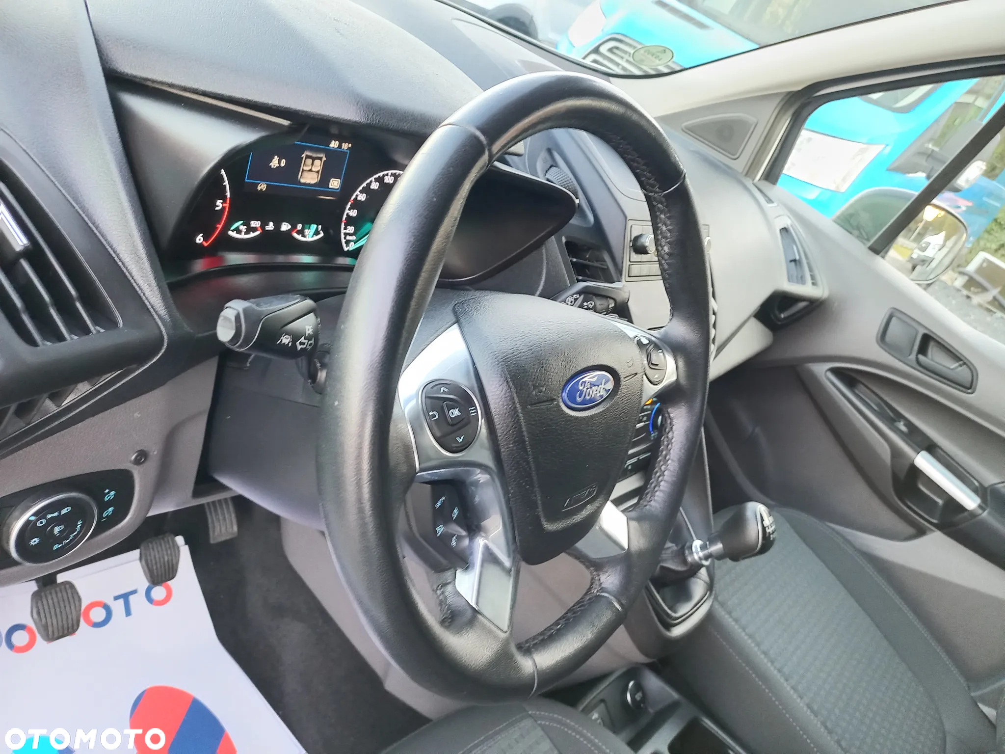 Ford Tourneo Connect - 22