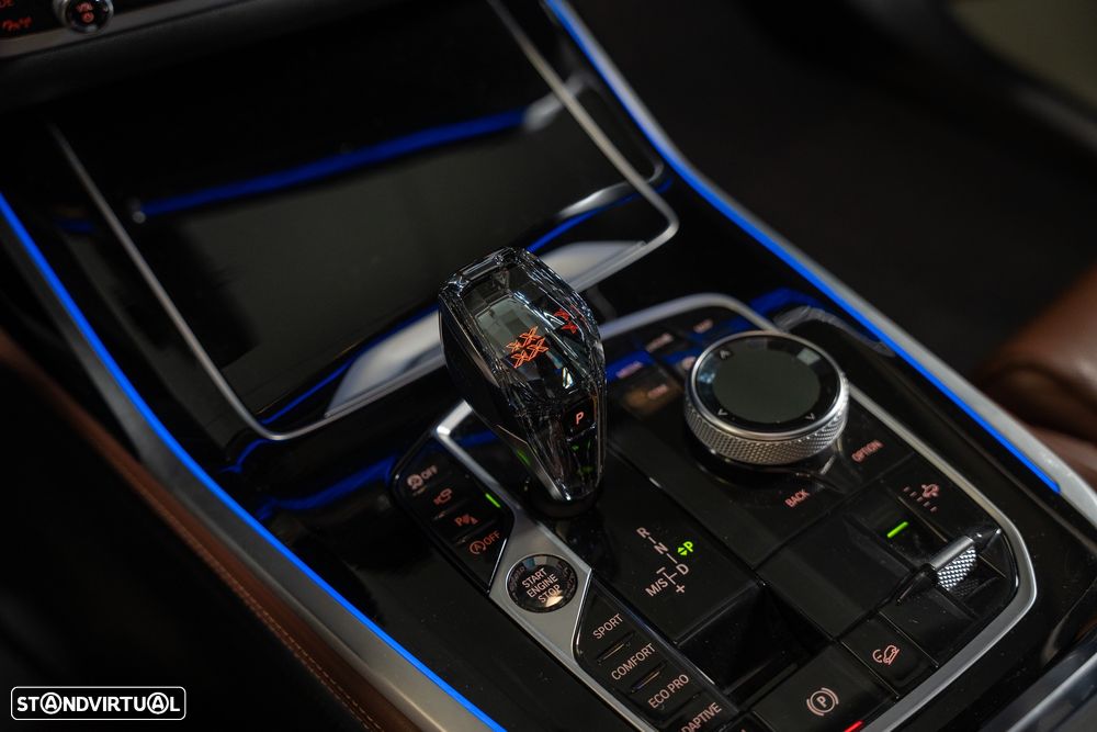 BMW X7 xDrive30d - 28