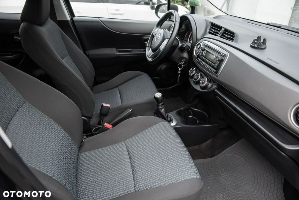 Toyota Yaris - 25