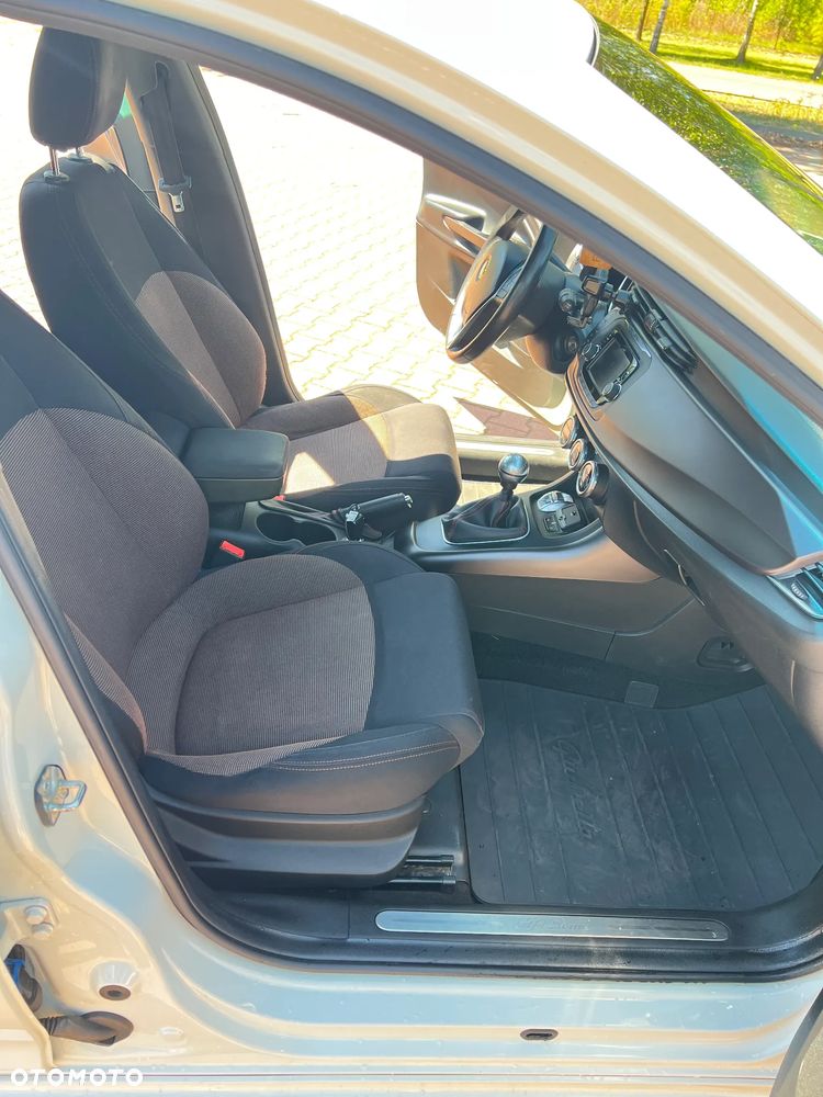 Alfa Romeo Giulietta 1.4 TB MultiAir Distinctive - 7
