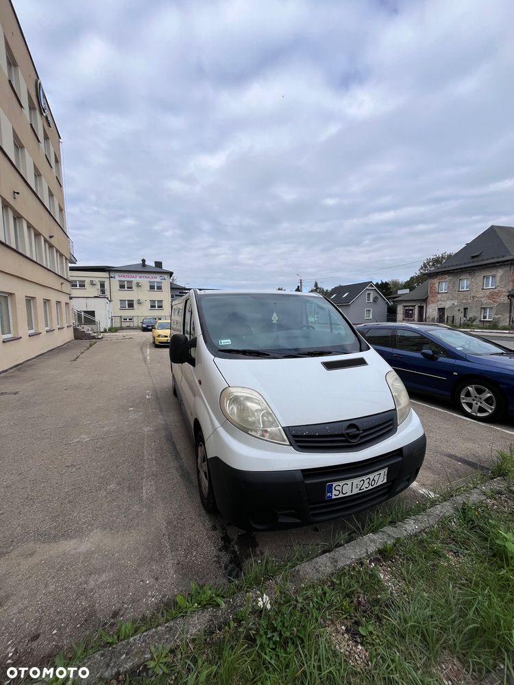 Opel Vivaro - 1