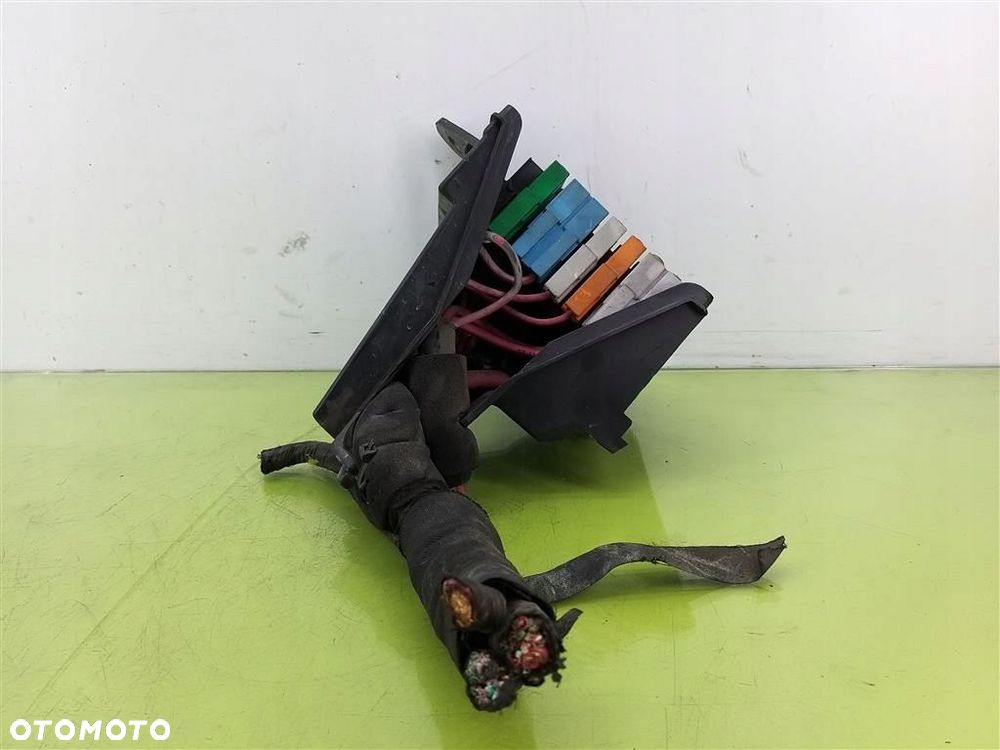 Skrzynka bezpieczników Renault Laguna III 2007-2015 240110094R ORYGINAŁ - 5
