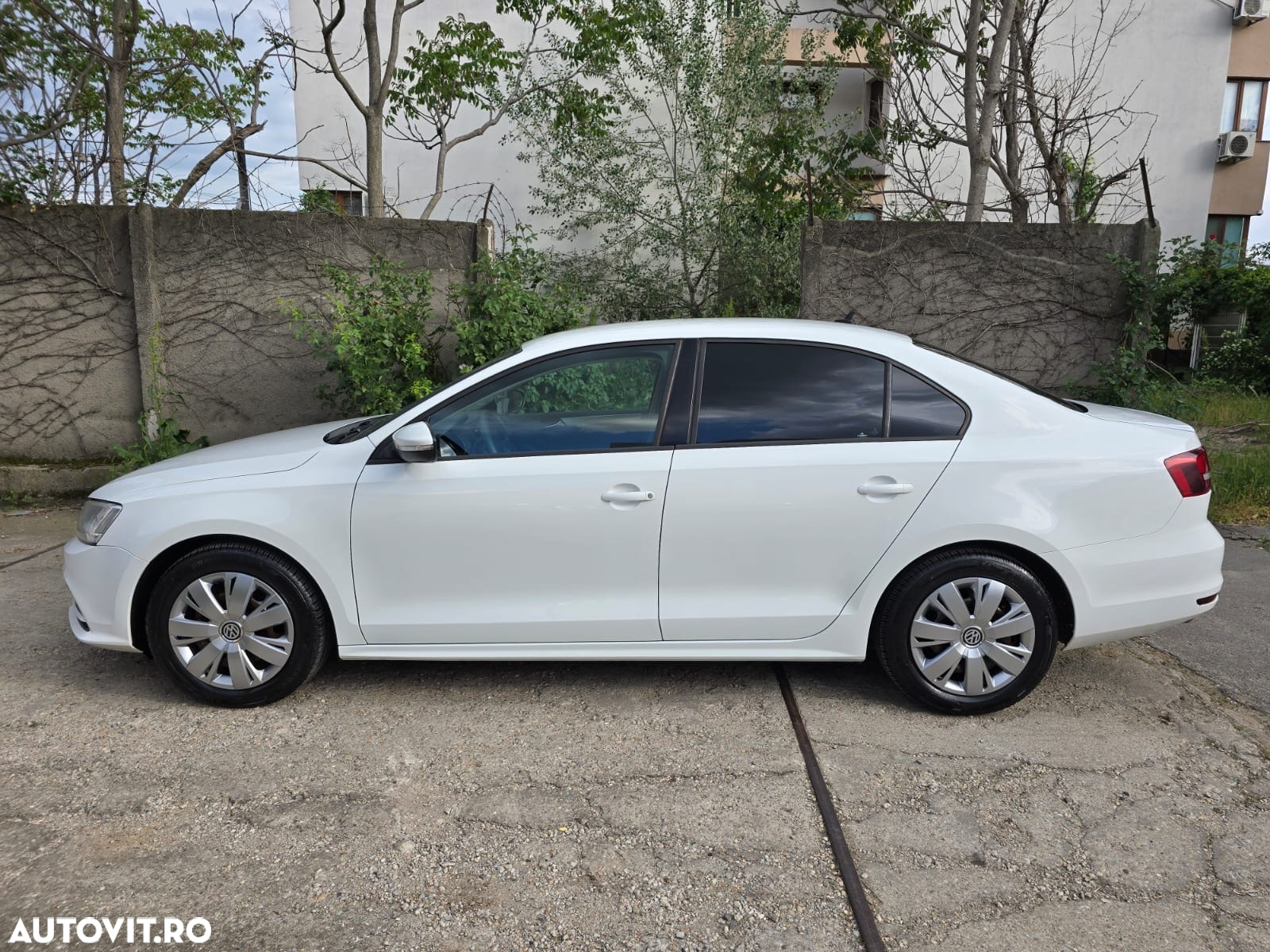 Volkswagen Jetta 2.0 TDI Comfortline - 15