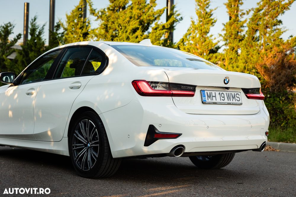 BMW Seria 3 318i AT - 2