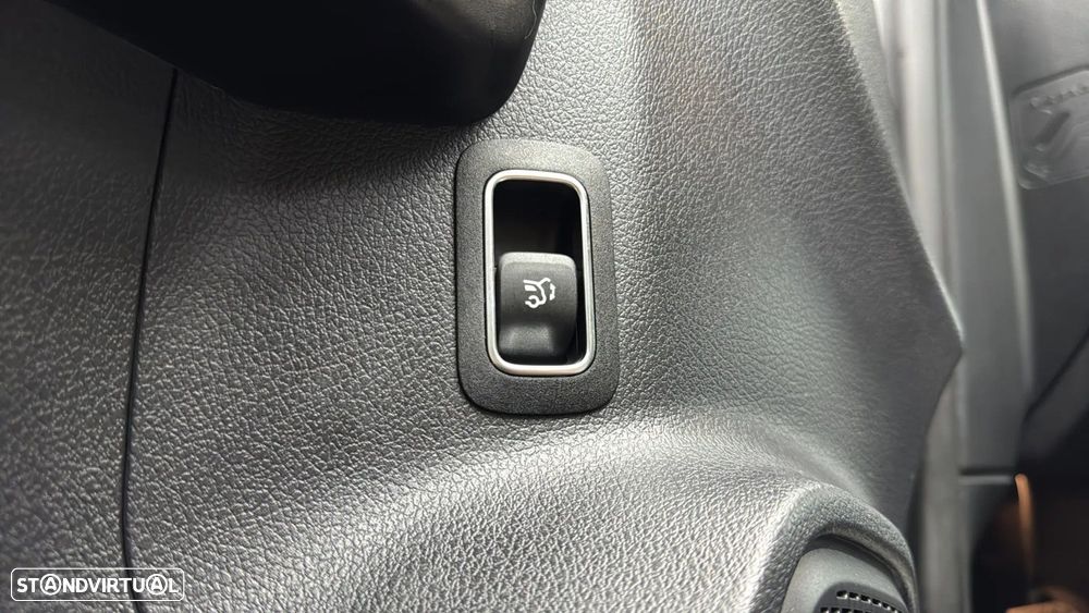 Mercedes-Benz EQB - 17