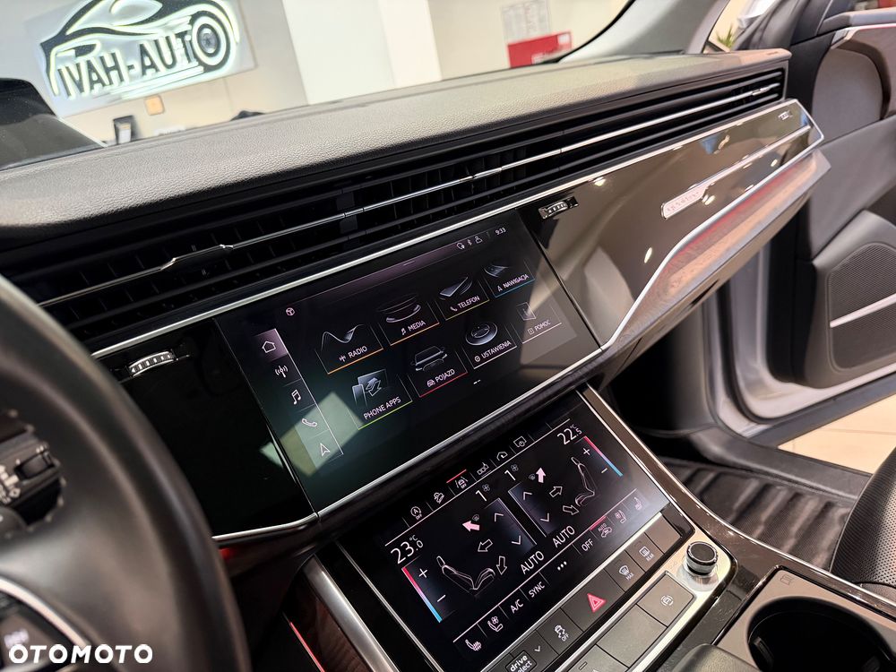 Audi Q8 55 TFSI quattro tiptronic - 25