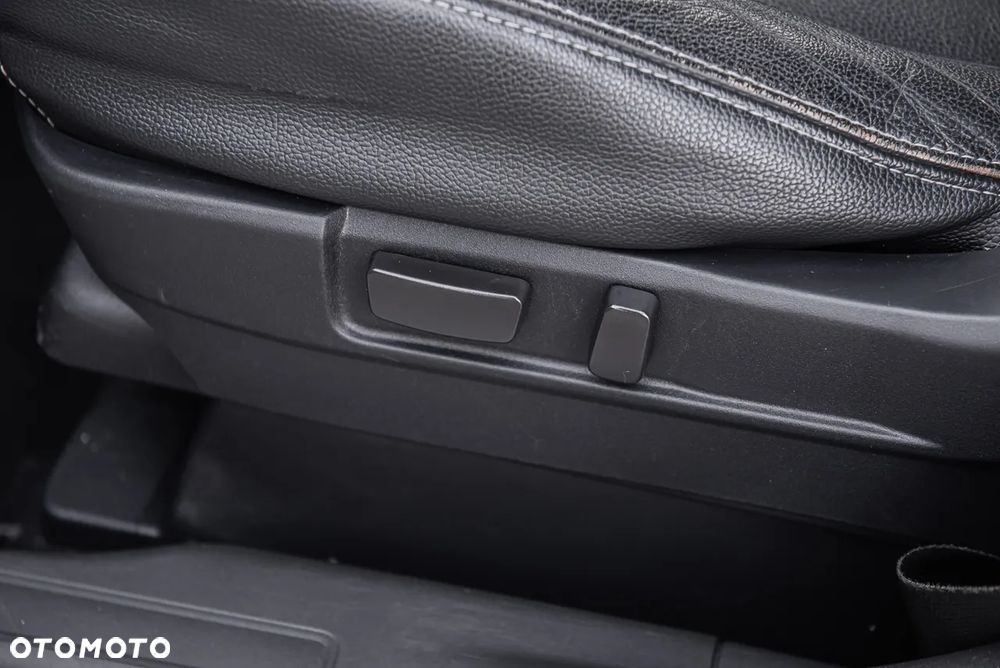 Mitsubishi Outlander 2.2 DI-D 4WD Automatik Invite - 17