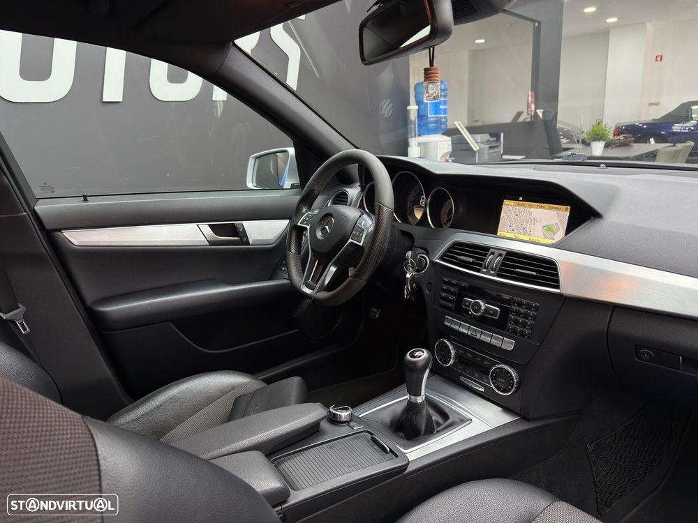 Mercedes-Benz C 220 BlueTEC AMG Line - 27