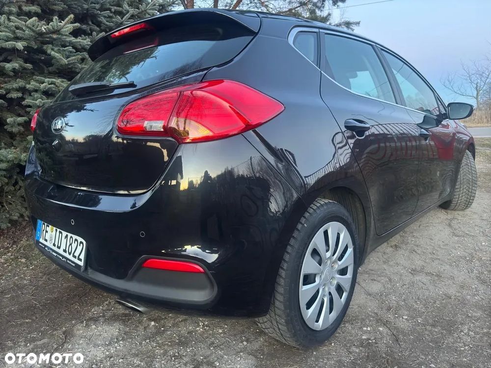 Kia Ceed 1.4 CVVT Dream Team Edition - 4