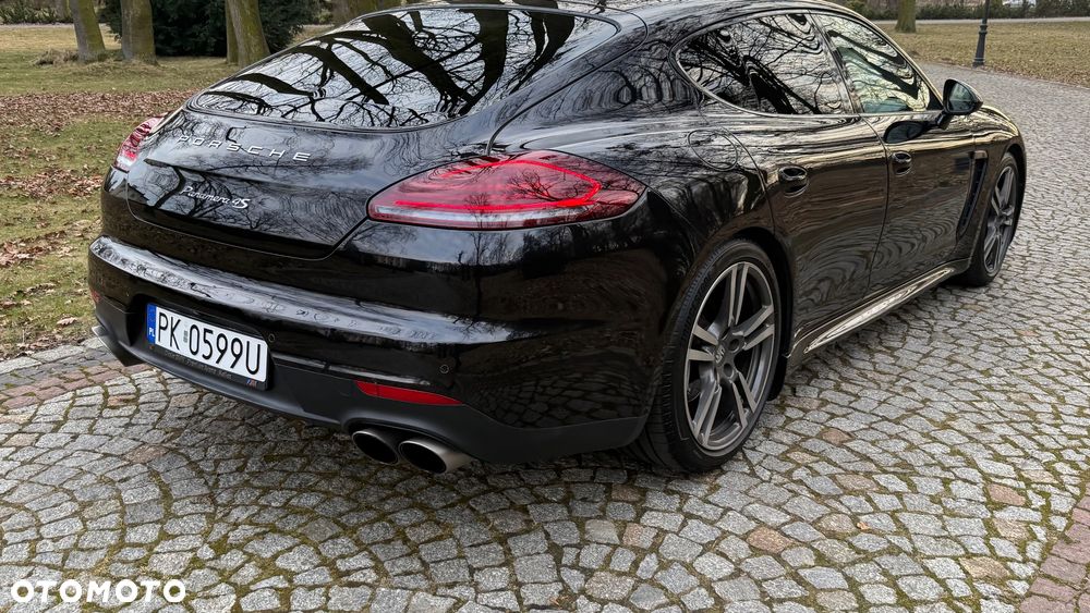 Porsche Panamera 4S - 21