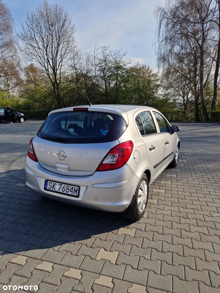 Opel Corsa 1.2 16V Essentia - 3