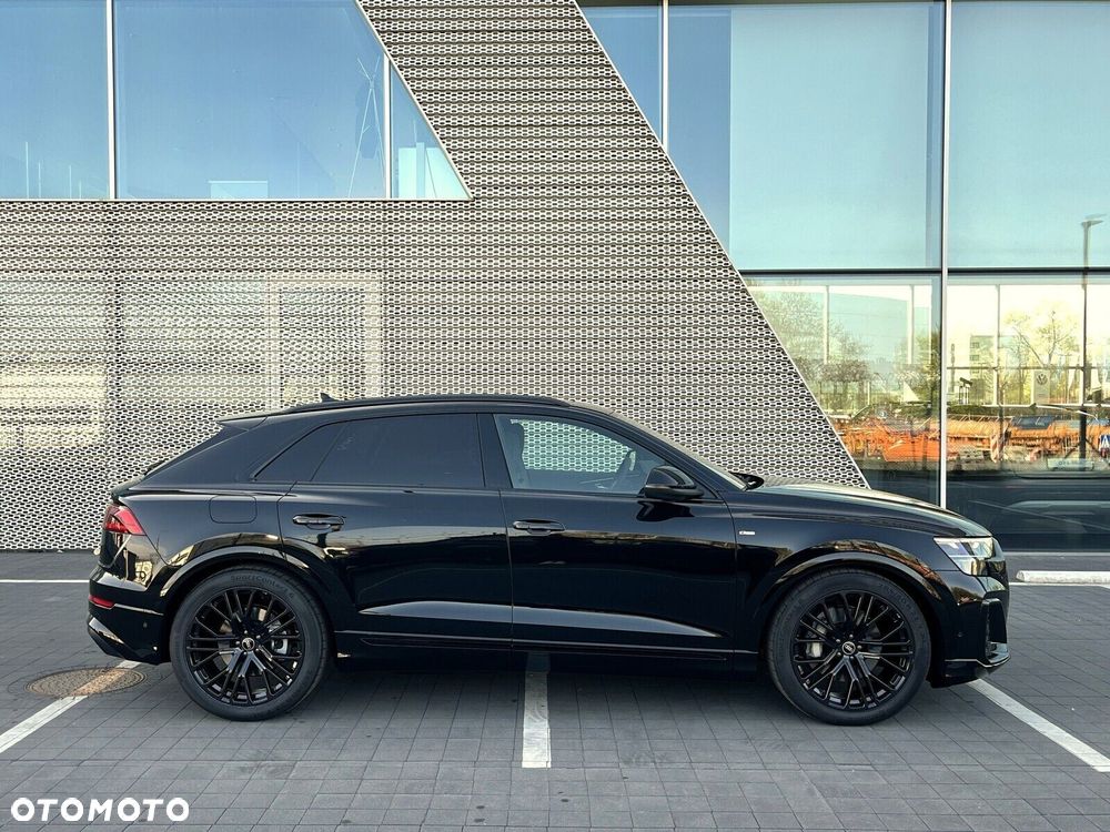 Audi Q8 - 14