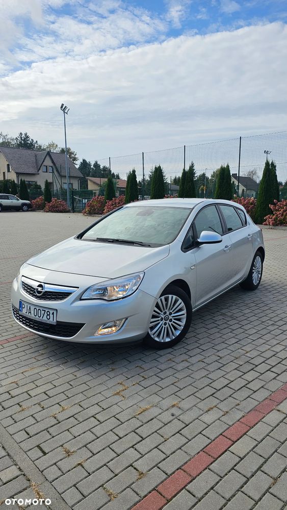 Opel Astra 1.7 CDTI ecoFLEX - 10