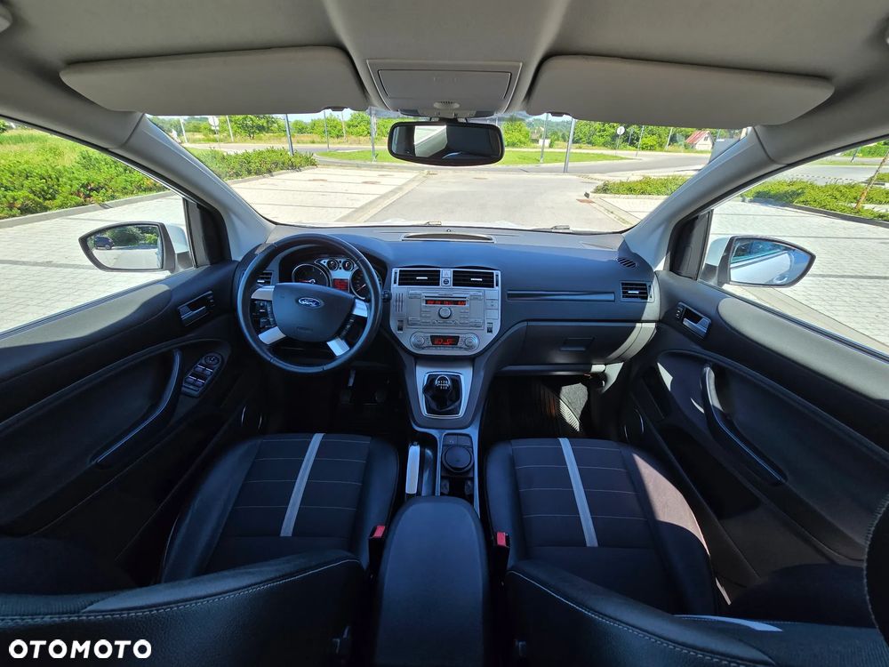 Ford Kuga 2.0 TDCi 4x4 Titanium - 10