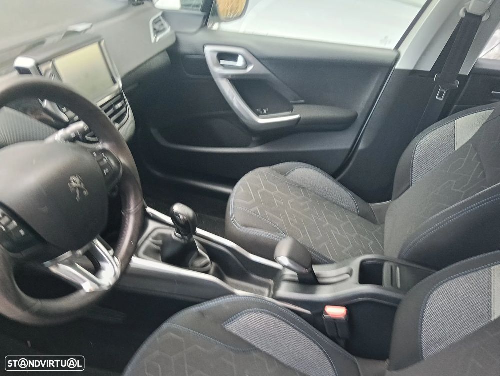 Peugeot 2008 1.2 PureTech Style - 13