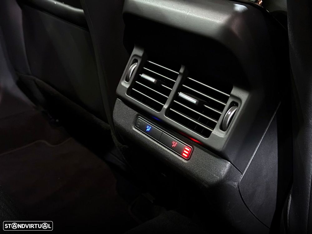 Land Rover Range Rover Evoque P300e R-Dynamic HSE - 44