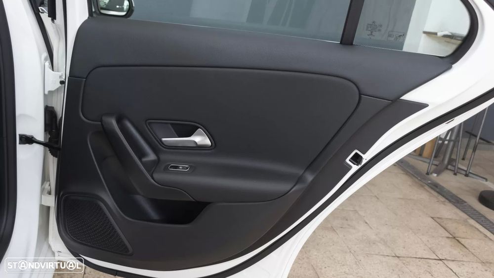 Mercedes-Benz A 250 Limousine - 9