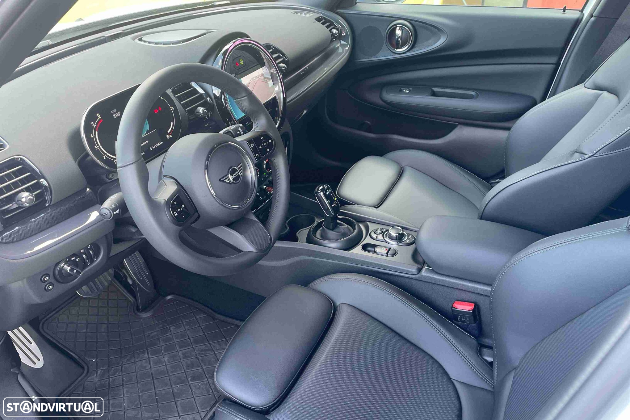 MINI Clubman Cooper D Premium Essential Auto - 7