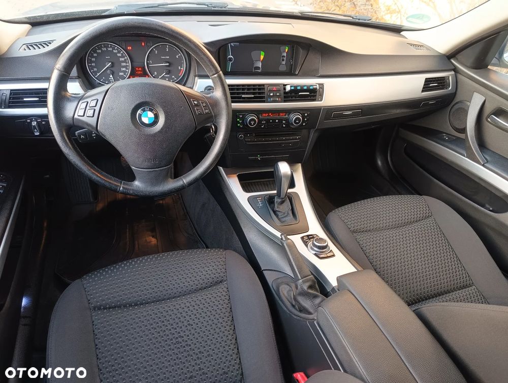 BMW Seria 3 320d DPF Edition Exclusive - 10
