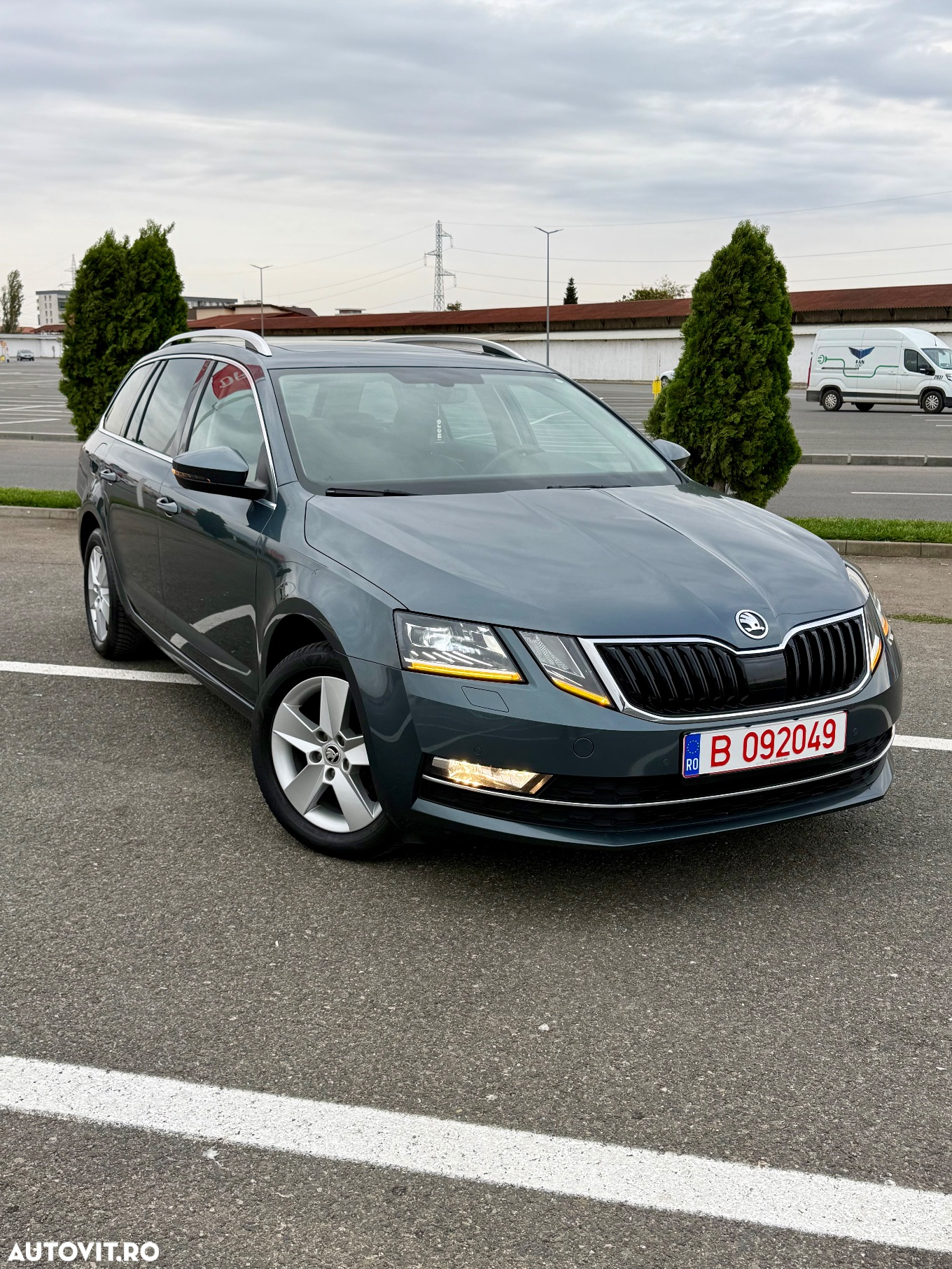 Skoda Octavia Combi 1.4 TSI G-TEC DSG Ambition - 2