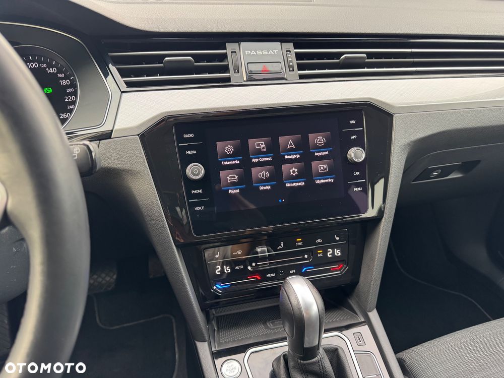 Volkswagen Passat 2.0 TSI Business DSG - 17