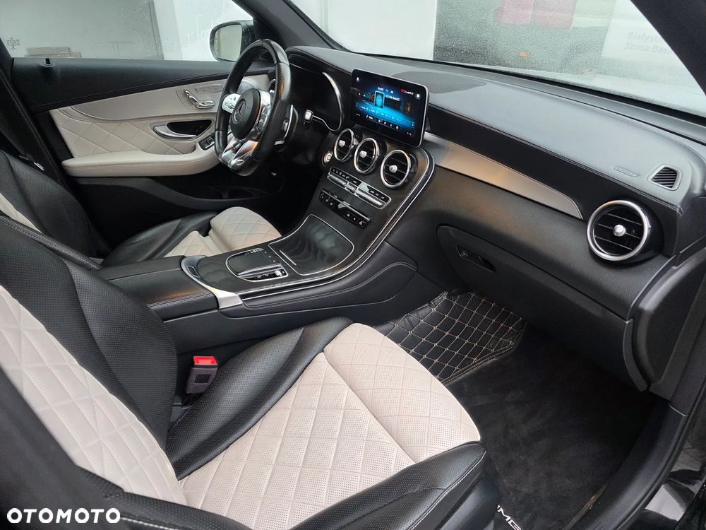 Mercedes-Benz GLC AMG 43 4Matic 9G-TRONIC - 23