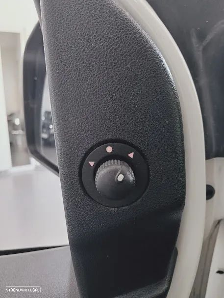 Fiat Doblo 1.3 MJ Easy  3Lugares - 17