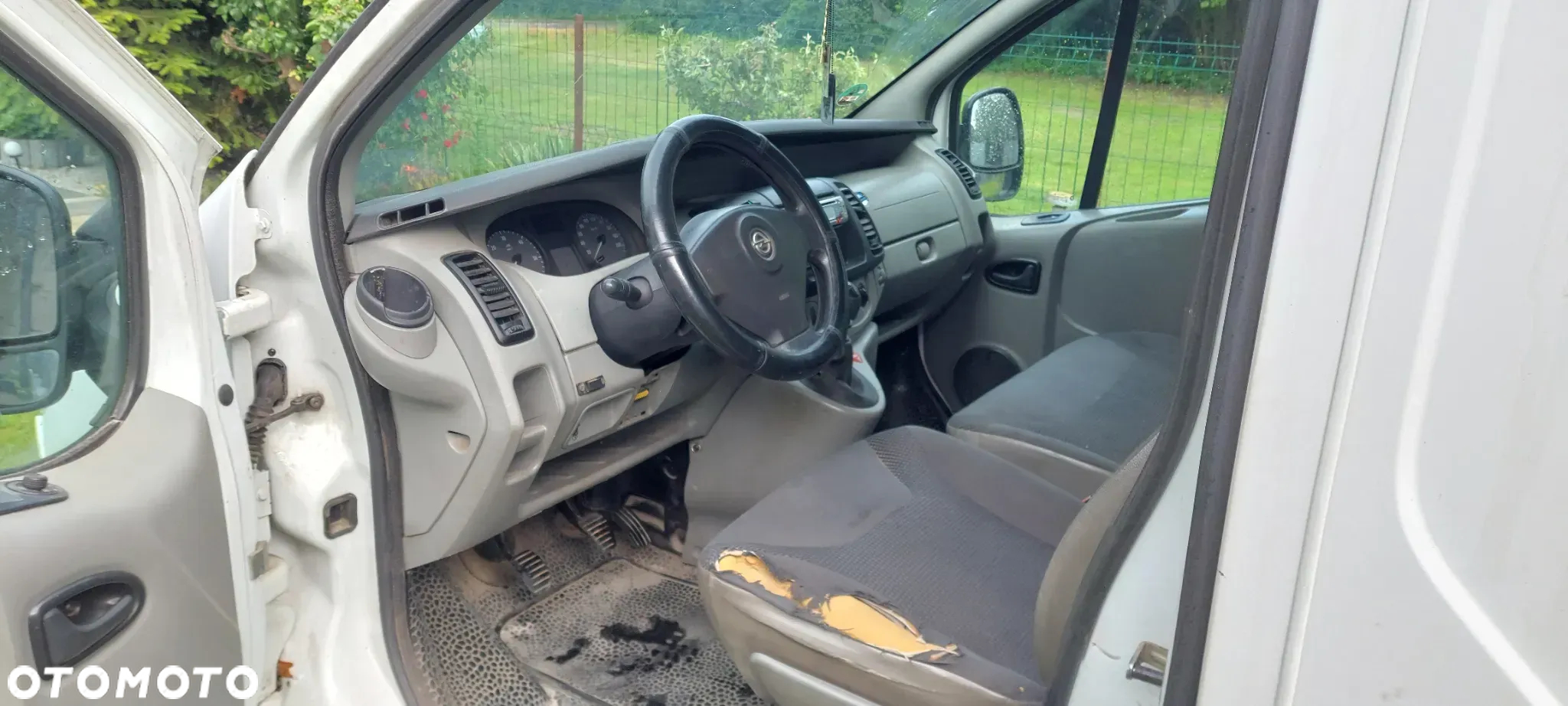 Opel Vivaro - 10