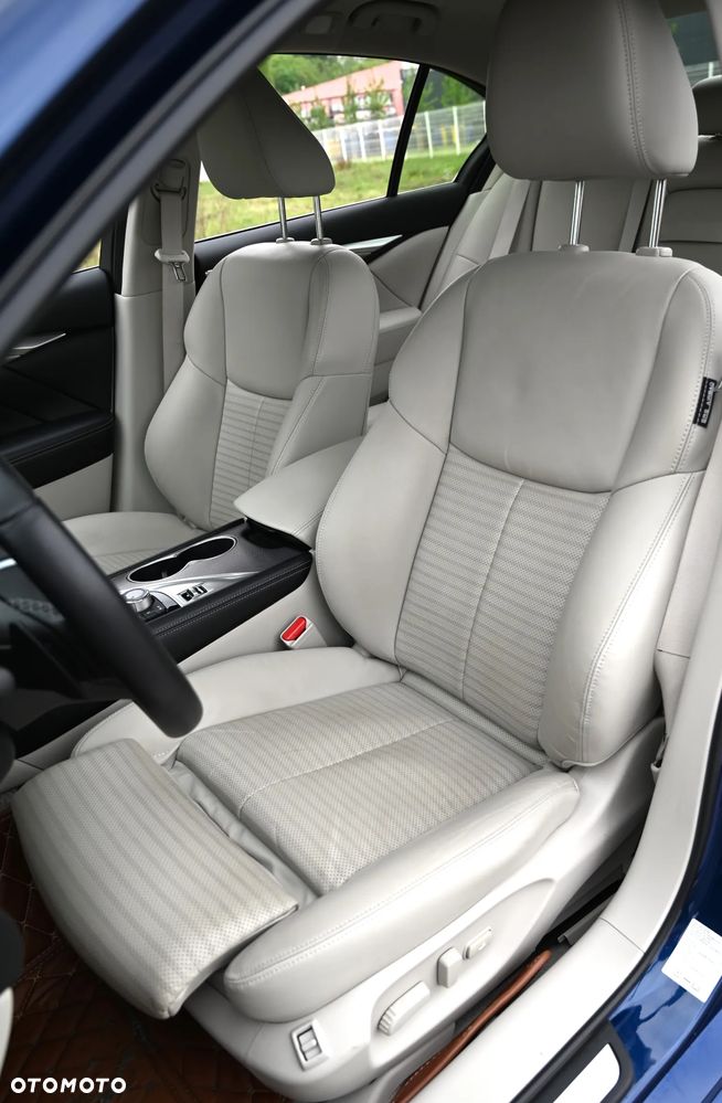 Infiniti Q50 - 29