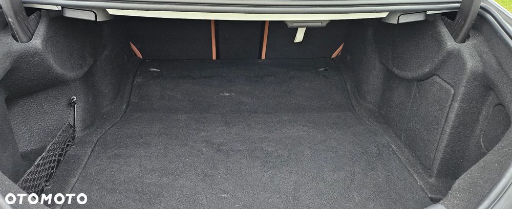 Mercedes-Benz Klasa E 220 d 4Matic 9G-TRONIC AMG Line - 13