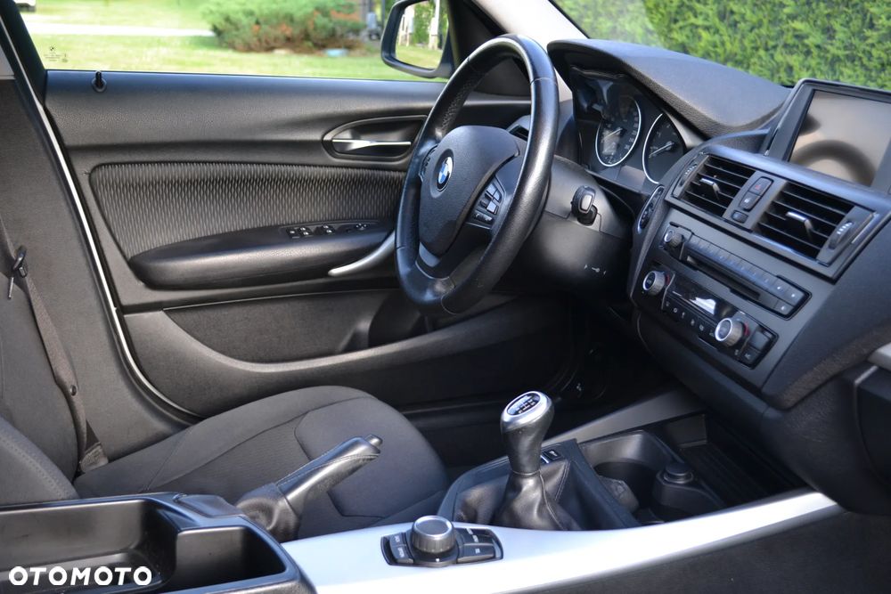 BMW Seria 1 114i - 10
