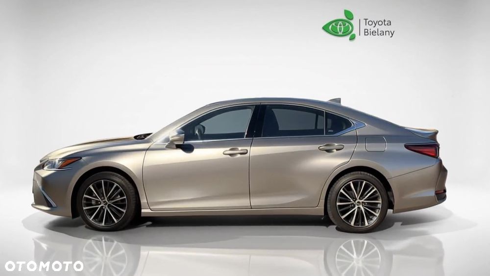 Lexus ES 300h Business Edition - 24