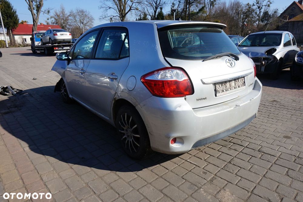 TOYOTA AURIS E15 I LIFT 5D HB 2012 1F7 1.6 16V 1ZR-FAE 132KM EC60 SREBRNY na części - 3