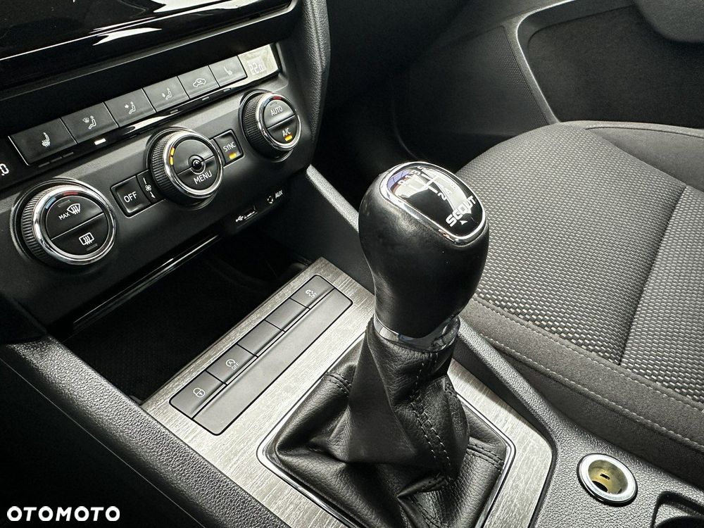 Skoda Octavia 2.0 TDI 4x4 Scout - 26