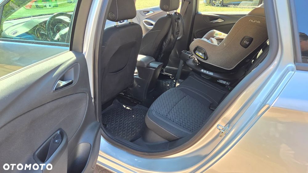 Opel Astra 1.4 T Enjoy - 26