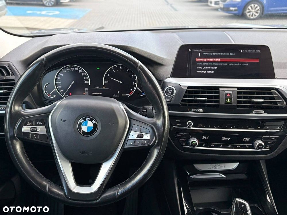 BMW X3 xDrive20i - 9