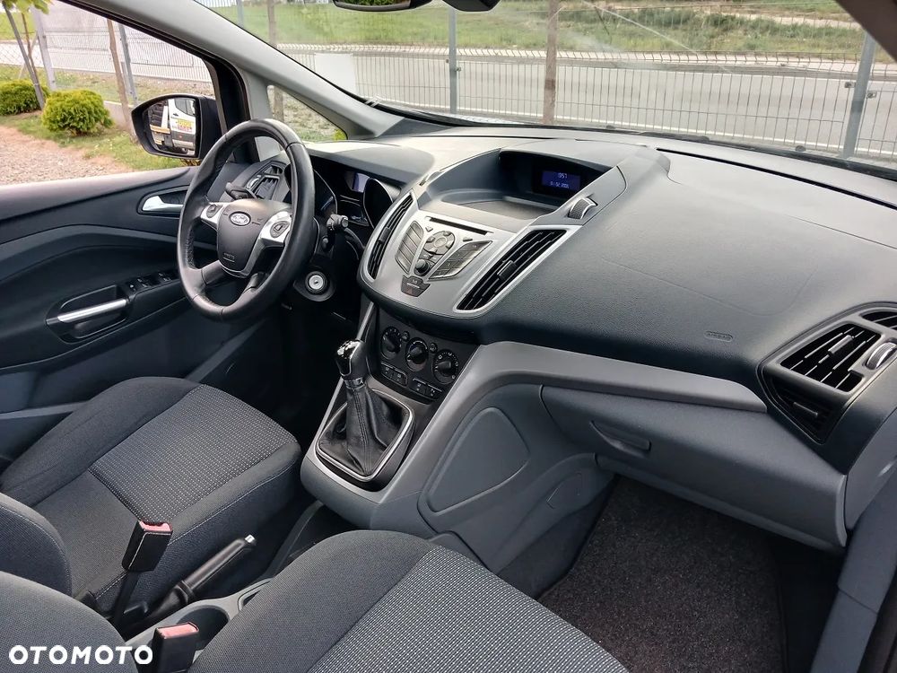 Ford Grand C-MAX - 8