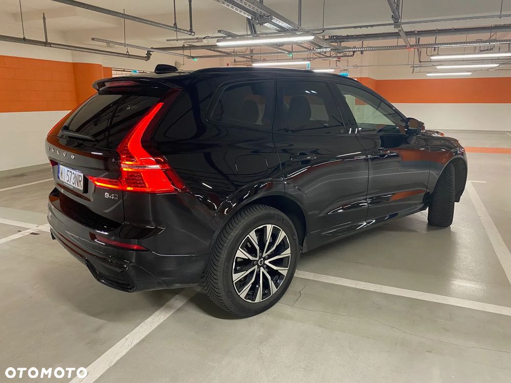 Volvo XC 60 B4 D AWD Plus Dark - 5